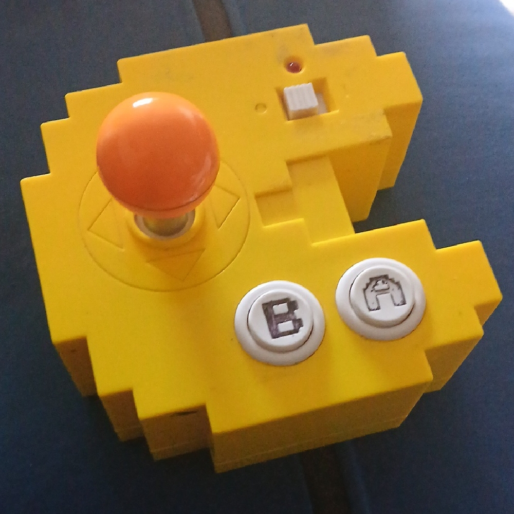 Bandai Toys Pac-Man Connect & Play 12-Games In One